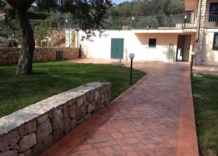 Kır Evi Suber Sperlonga